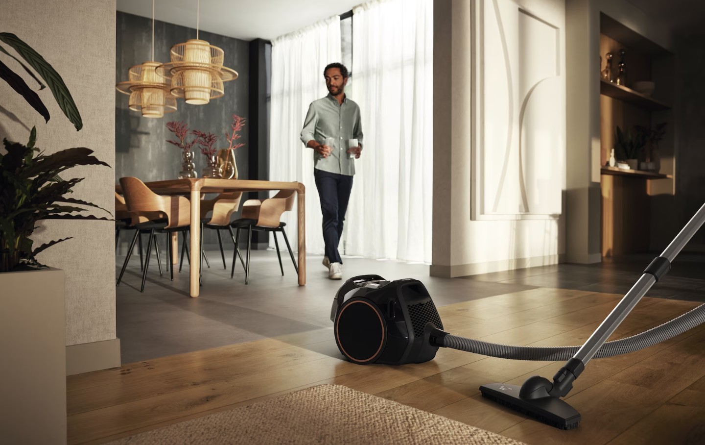 Пылесос Miele SNRF3 черный обсидиан