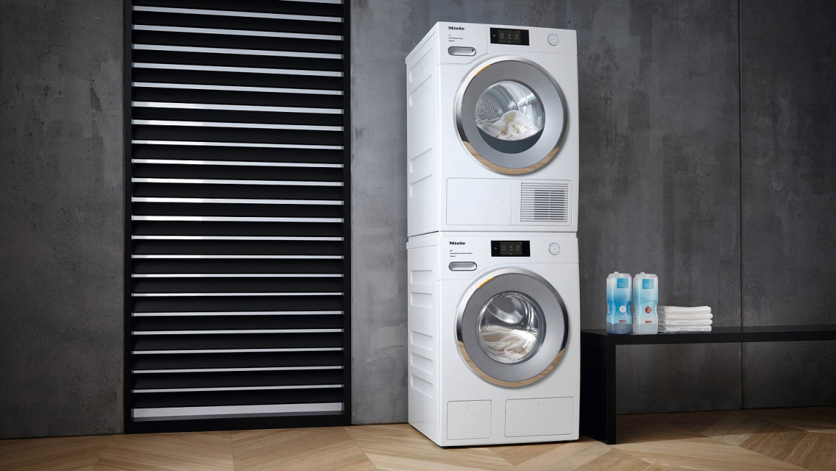 Домашняя прачечная Miele, монтаж в колонну