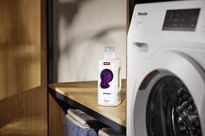 Средство для стирки темных и черных вещей Miele Ultra Dark 1.5 л фото 2