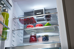 Встраиваемый холодильник Miele KFN 7795 C фото 3