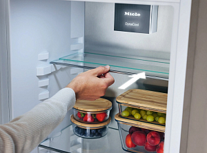 Встраиваемый холодильник Miele K 7747 C фото 6