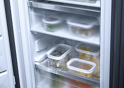 Встраиваемый морозильник Miele FNS 7740 D фото 3