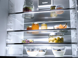 Встраиваемый холодильник Miele KFN 7785 C фото 2