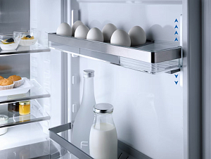 Встраиваемый холодильник Miele KFN 7785 C фото 9