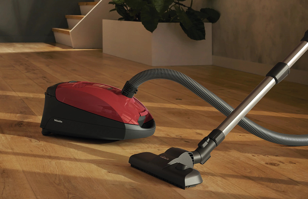 Пылесос Miele SBAF5 Classic C1 красный фото 4
