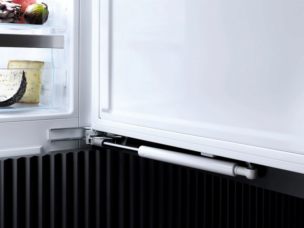 Встраиваемый холодильник Miele K 7777 B фото 7